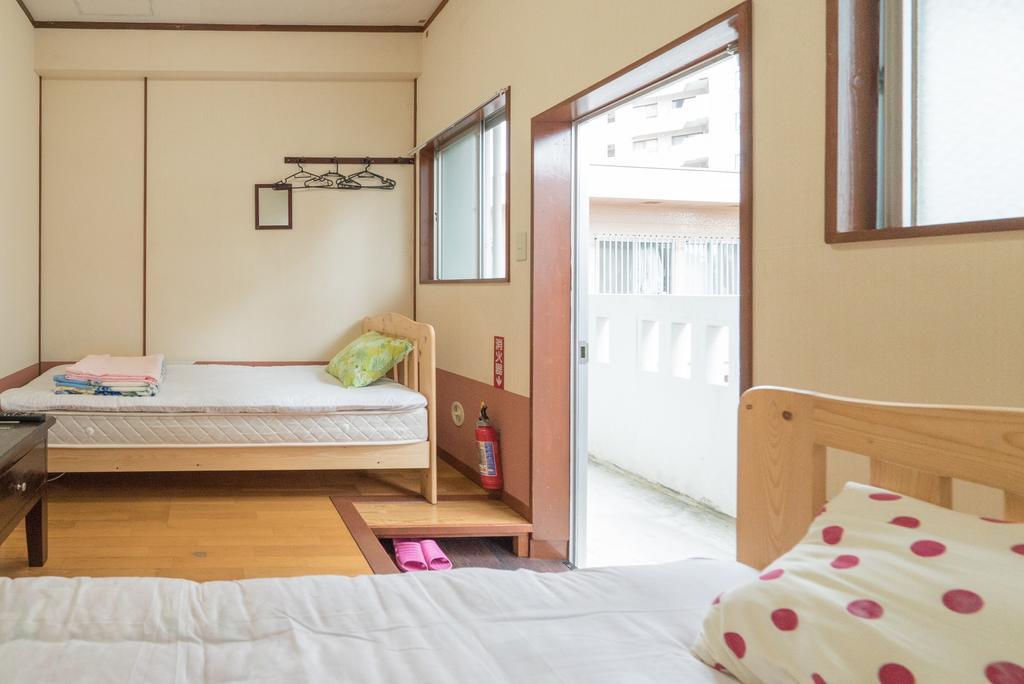 沖縄の宿 行燈 あんどん Naha Eksteriør billede